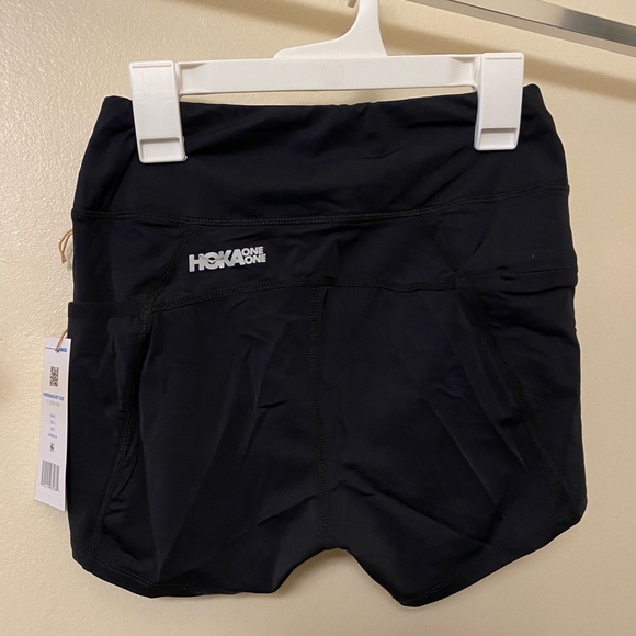 NEW W TAGS HOKA 3” Performance Shorts - With Side Pockets & Recycled Materials - Picture 3 of 10